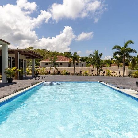 Sun Shine Luxury Villas 2 Bedroom Pool & Gym Ocho Rios St Ann Экстерьер фото
