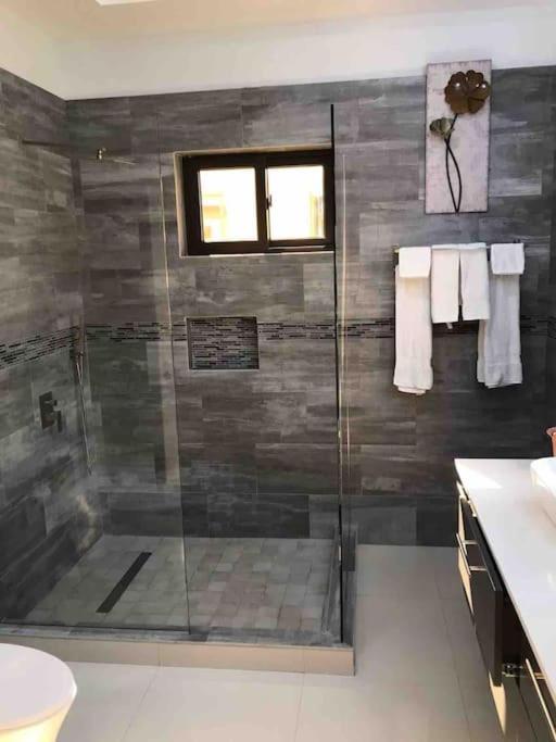 Sun Shine Luxury Villas 2 Bedroom Pool & Gym Ocho Rios St Ann Экстерьер фото