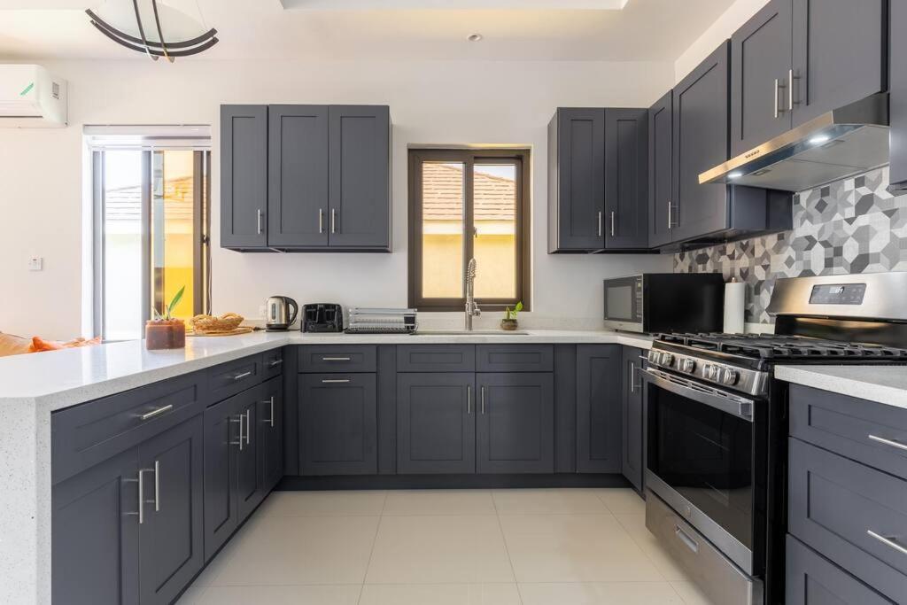Sun Shine Luxury Villas 2 Bedroom Pool & Gym Ocho Rios St Ann Экстерьер фото