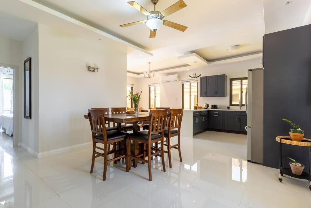 Sun Shine Luxury Villas 2 Bedroom Pool & Gym Ocho Rios St Ann Экстерьер фото